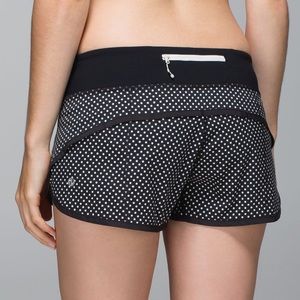 Lululemon Polka Dot Shorts (6)